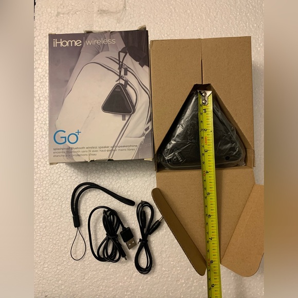 iHome Splashproof Wireless Speaker with Speaker (Open Box) - Picture 7 of 8